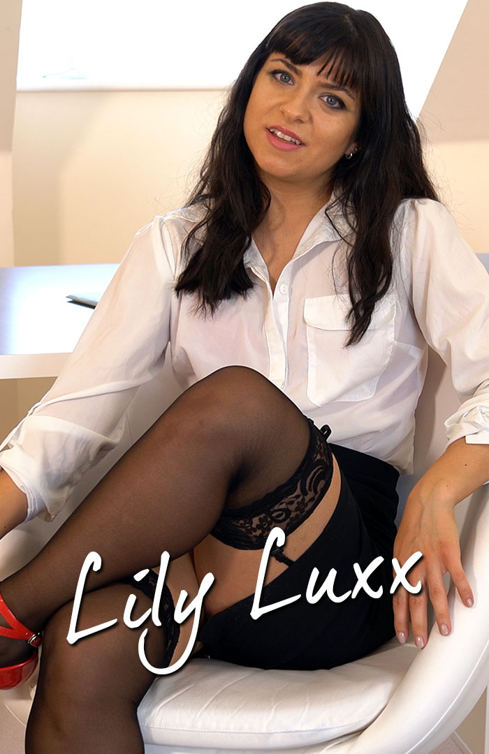 lily luxx model profile