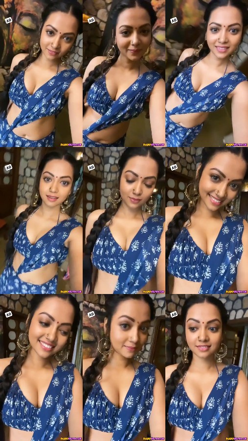 Hanna Sexy Babe Strips On Instagram