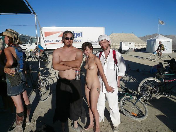 Burning Man - Pagina 2 65029815_267_1000