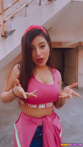 Aliza – She Reveals Her Beautiful Breasts