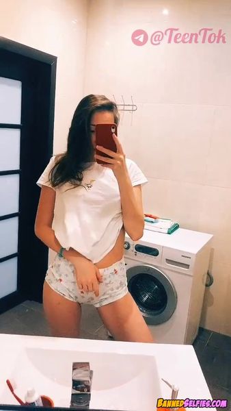 Aracely – First Time Nude Tiktok