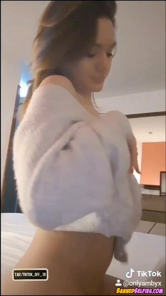 Bella – Horny Highschool Girl Talked Into Nude Selfie By Complete Stranger