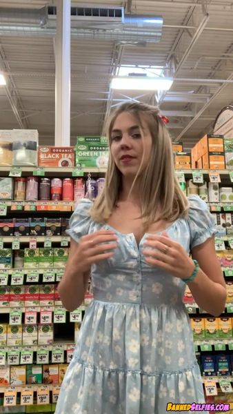 Elsie – Highschool Teen Strips And Shows On Instagram