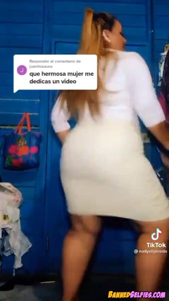 Karly – Sexy Babe Strips Tiktok 2