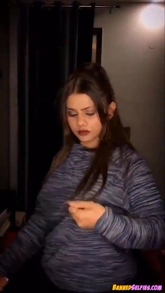 Kenley – 21 Years Old College Girl Teases Perfect Body On Tiktok
