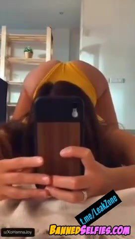 Lea – 18 Years Old Girl Teases Perfect Body