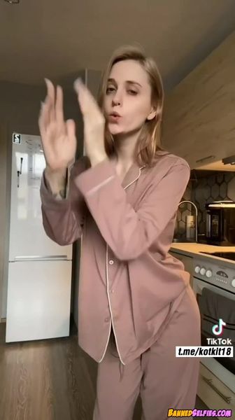Shirley – 22 Year Old College Girl Nude On Tiktok