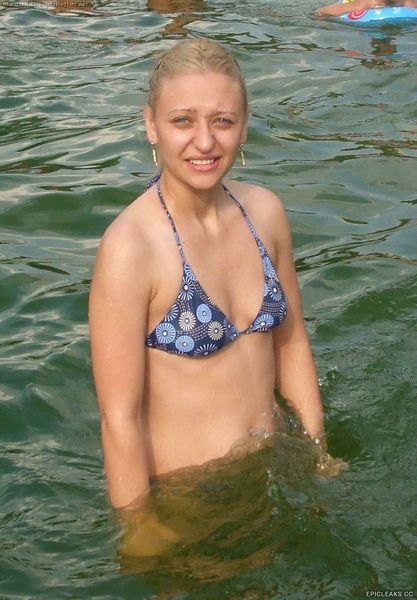 Amoura