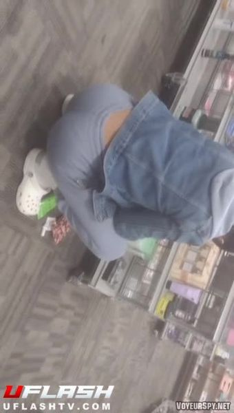 Store Nut On Fine Latina Booty